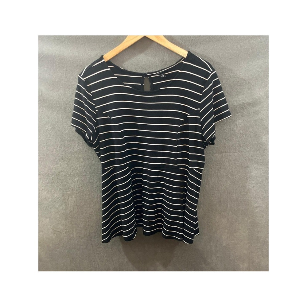 Torrid  2X Striped Peplum Top Short Sleeve Keyhole Back Black White Casual
